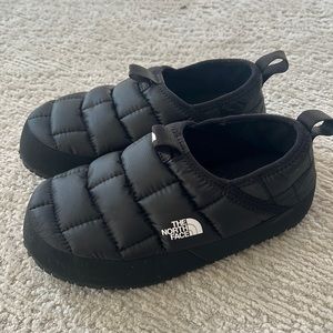 THE NORTH FACE Thermoball Traction Mule II Kids Slippers Size 3